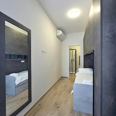 Homeby - Carracci Loft